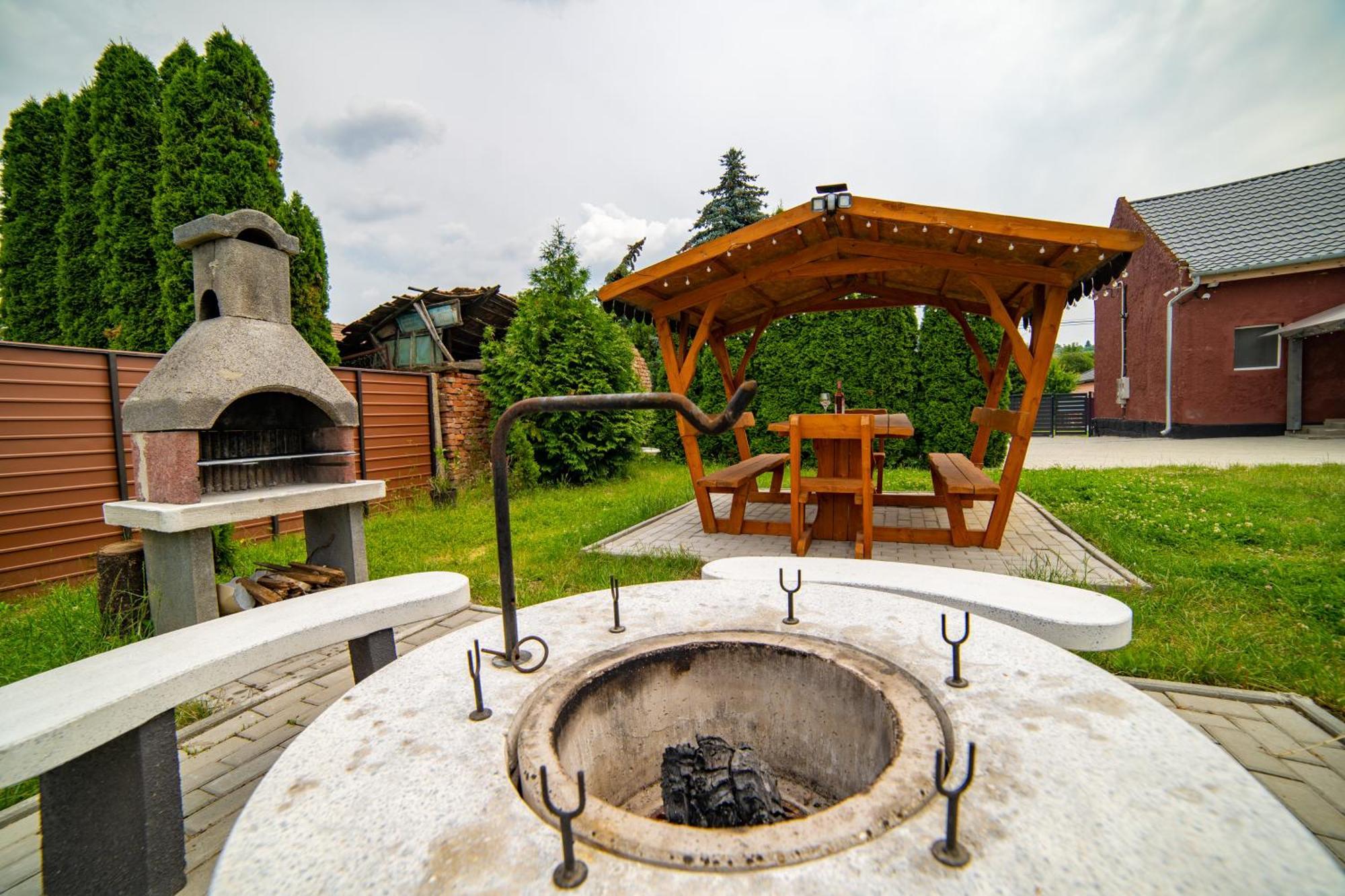 Ro-Land Vendeghaz Daire Miskolc Dış mekan fotoğraf
